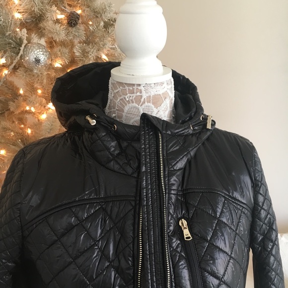 New! 😍MICHAEL KORS jacket -hood is not detachable - Picture 5 of 13